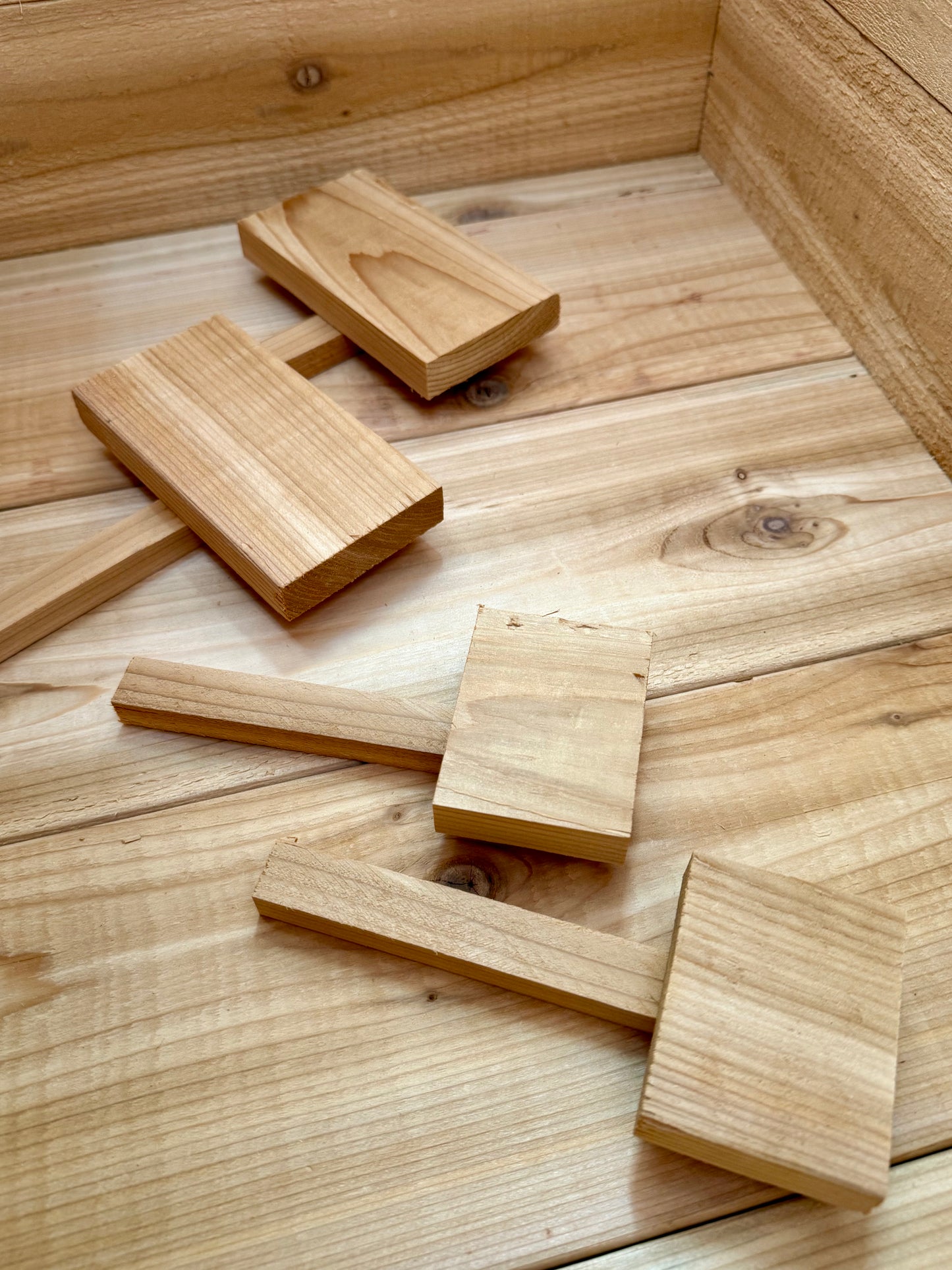 Raised Cedar Planter w/ Lattice